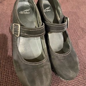 Dansko black Mary Janes